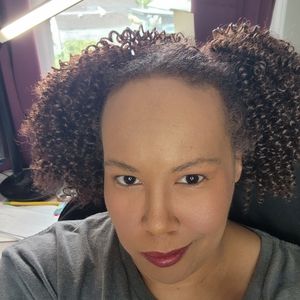Meet your Posher, Adi